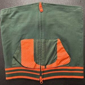 Nike Woman’s Green and Orange Athletic top with Contrast Accents